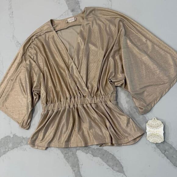 Altar’d State NWT Draped V-Neck Kimono Style Metallic Blouse Women's Small Gold - Picture 2 of 8